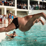Skokovi u vodu, ali na stomak: Ovo je bolan sport, ali se u nekim zemljama dobro može zaraditi od njega