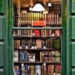 U londonskoj ulici Bloomsbury knjižara je uređena u klasičnom stilu