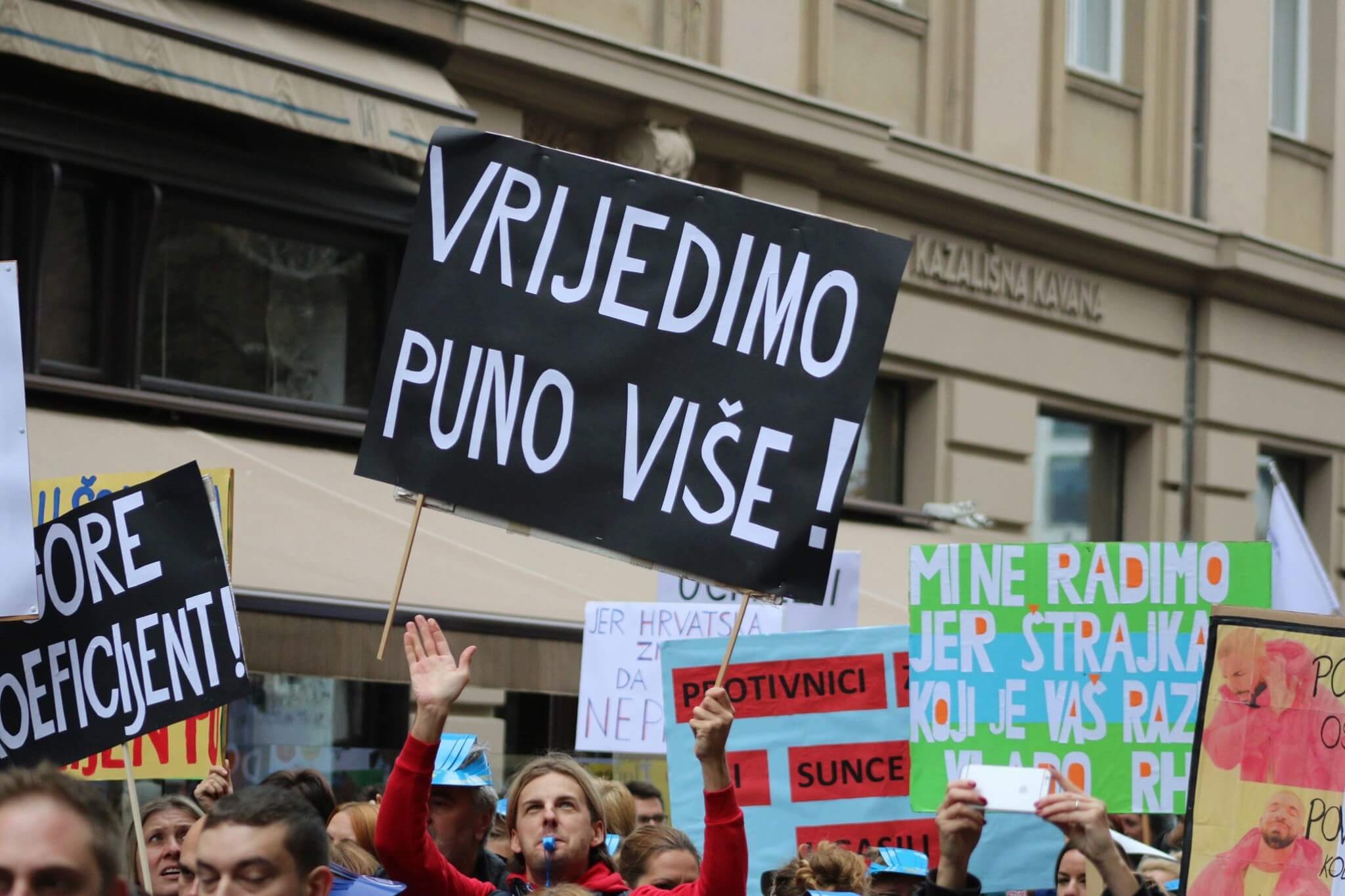 Sindikati dali zeleno svjetlo za štrajk u školama i faksevima: 'Vlada  smanjuje realne plaće'