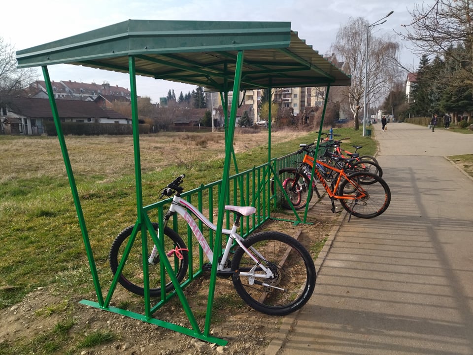 1. osnovna škola bjelovar stalak za bicikle