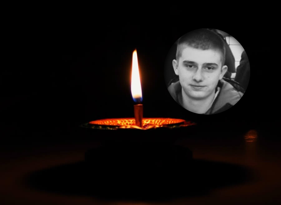 Sven Ovanin, 17-godišnji učenik kojega je usmrtio pijani vozač, zapaljena svijeća