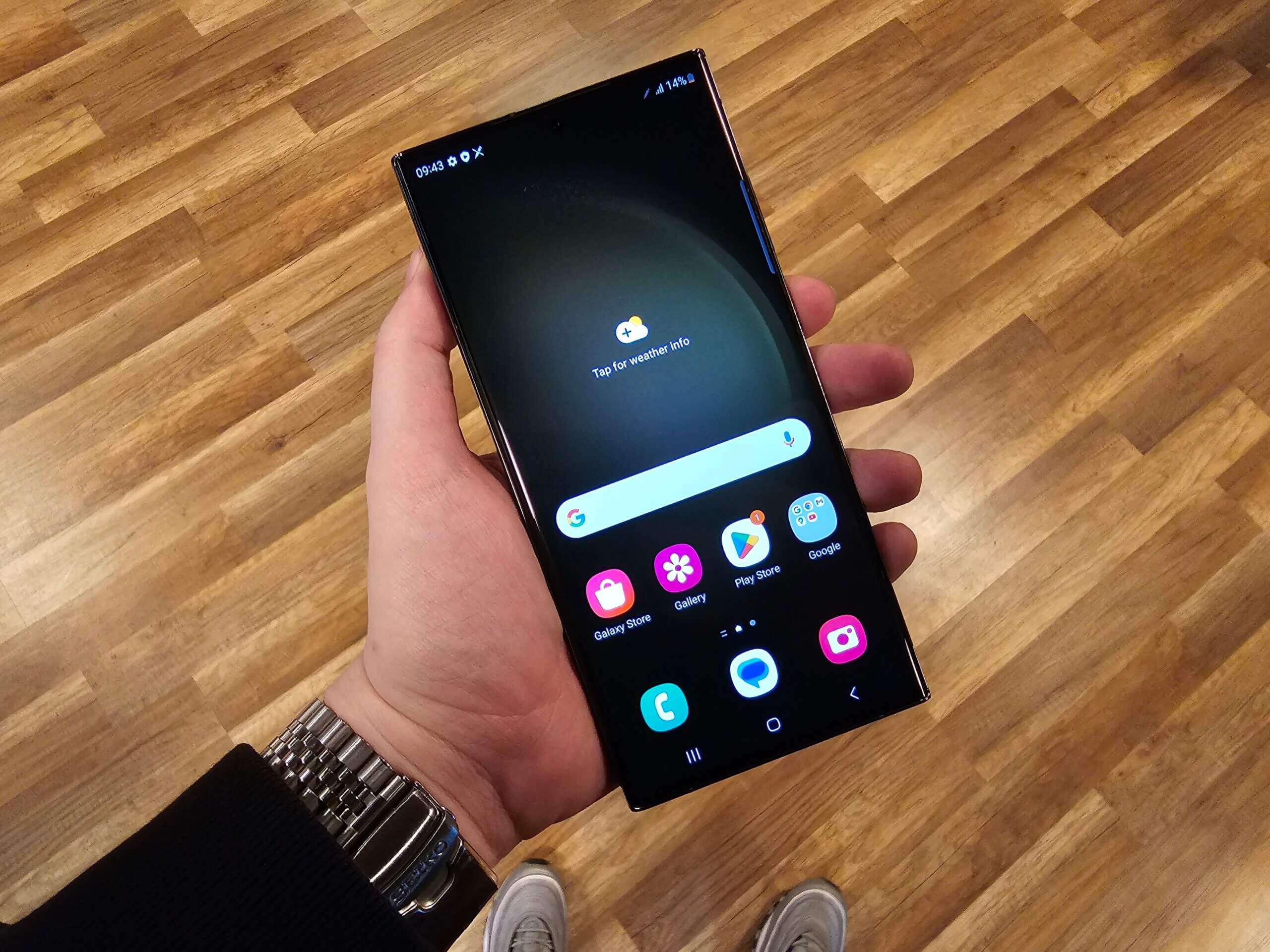 Samsung Galaxy S23 Ultra zaslon