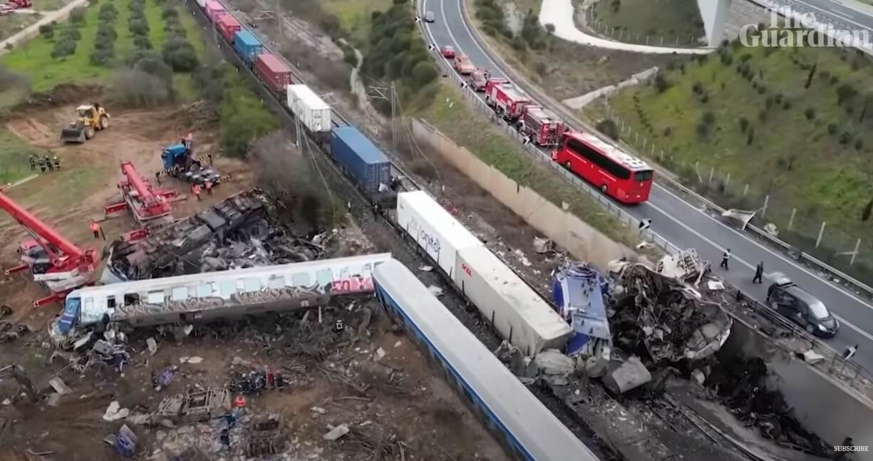 prizori s mjesta nesreće nakon sudara vlakova u Grčkoj
