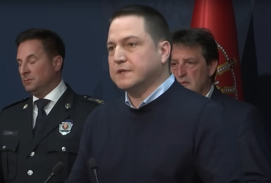 branko ružić na konferenciji za novinare vlade srbije
