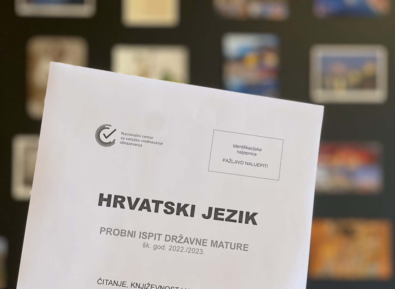 prva stranica ispitne knjižice državne mature iz hrvatskog jezika