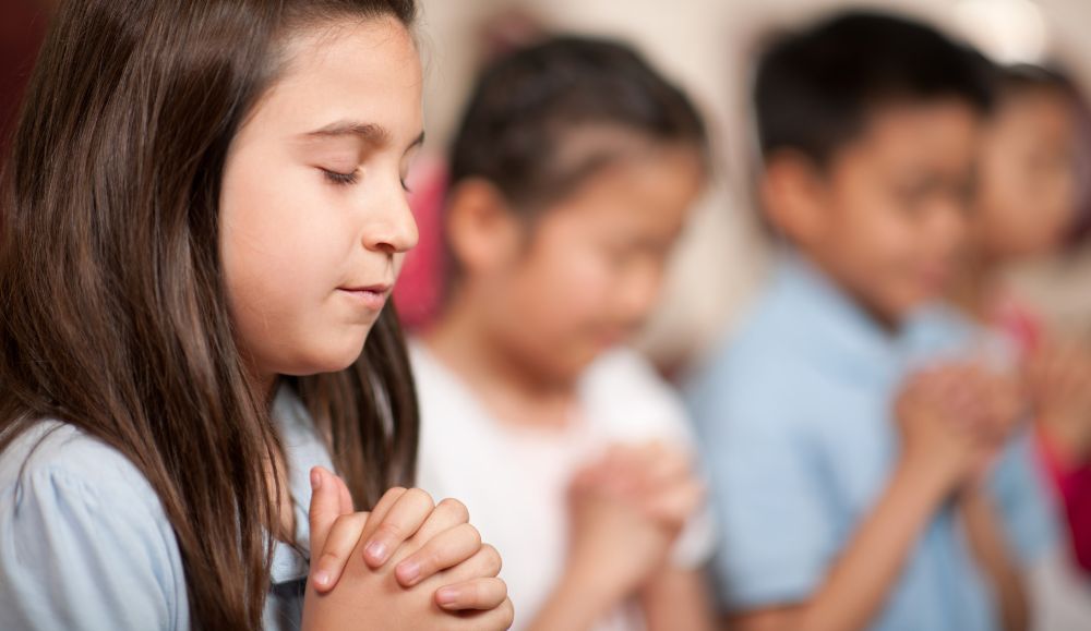 djeca se mole