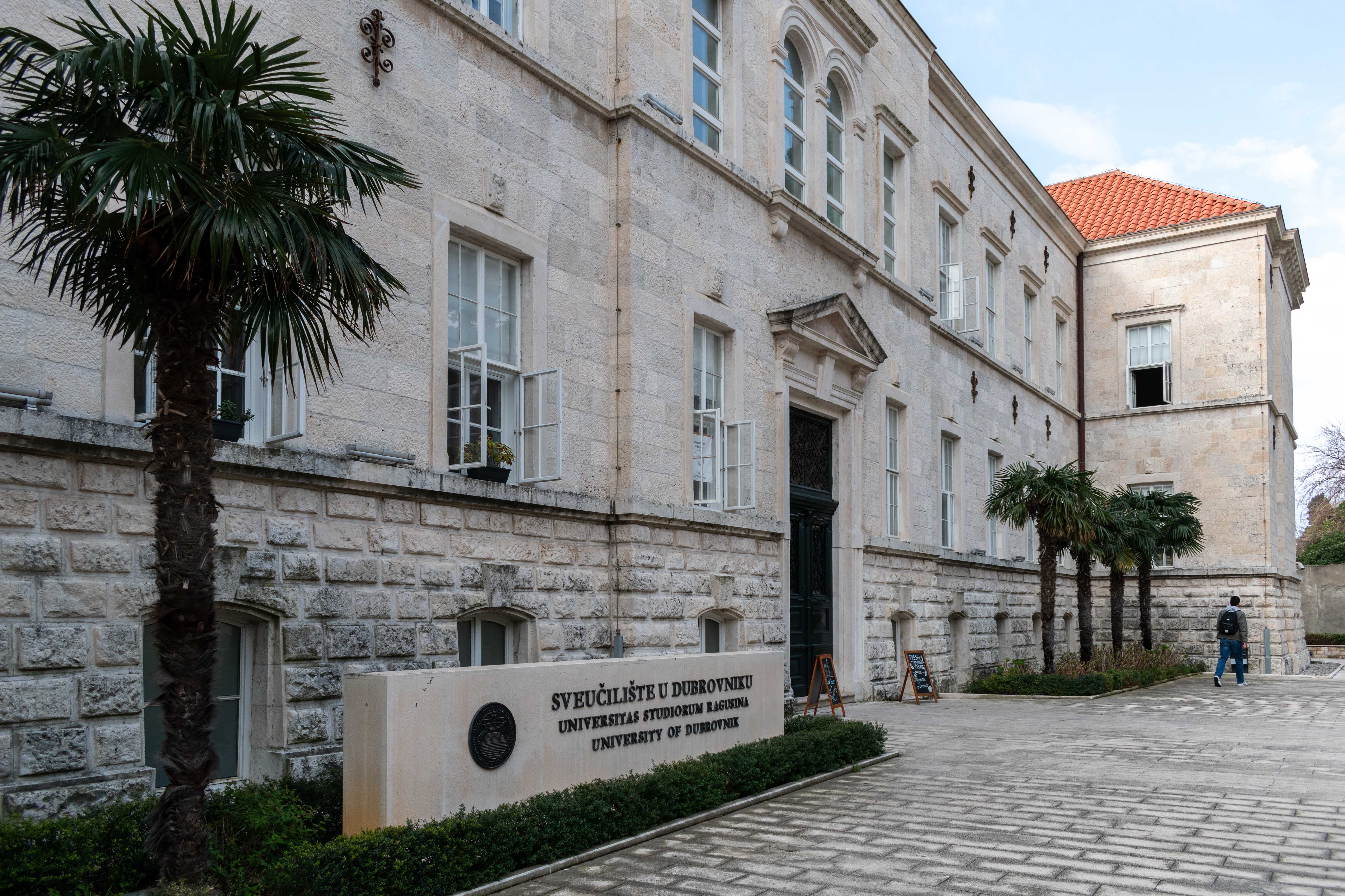 Zgrada Sveučilišnog kampusa u Dubrovniku, Sveučilište u Dubrovniku